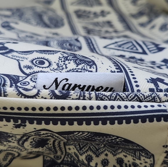 Narwey Set of Two Toiletry Bags Featuring Elephant Design - Picture 9 of 11